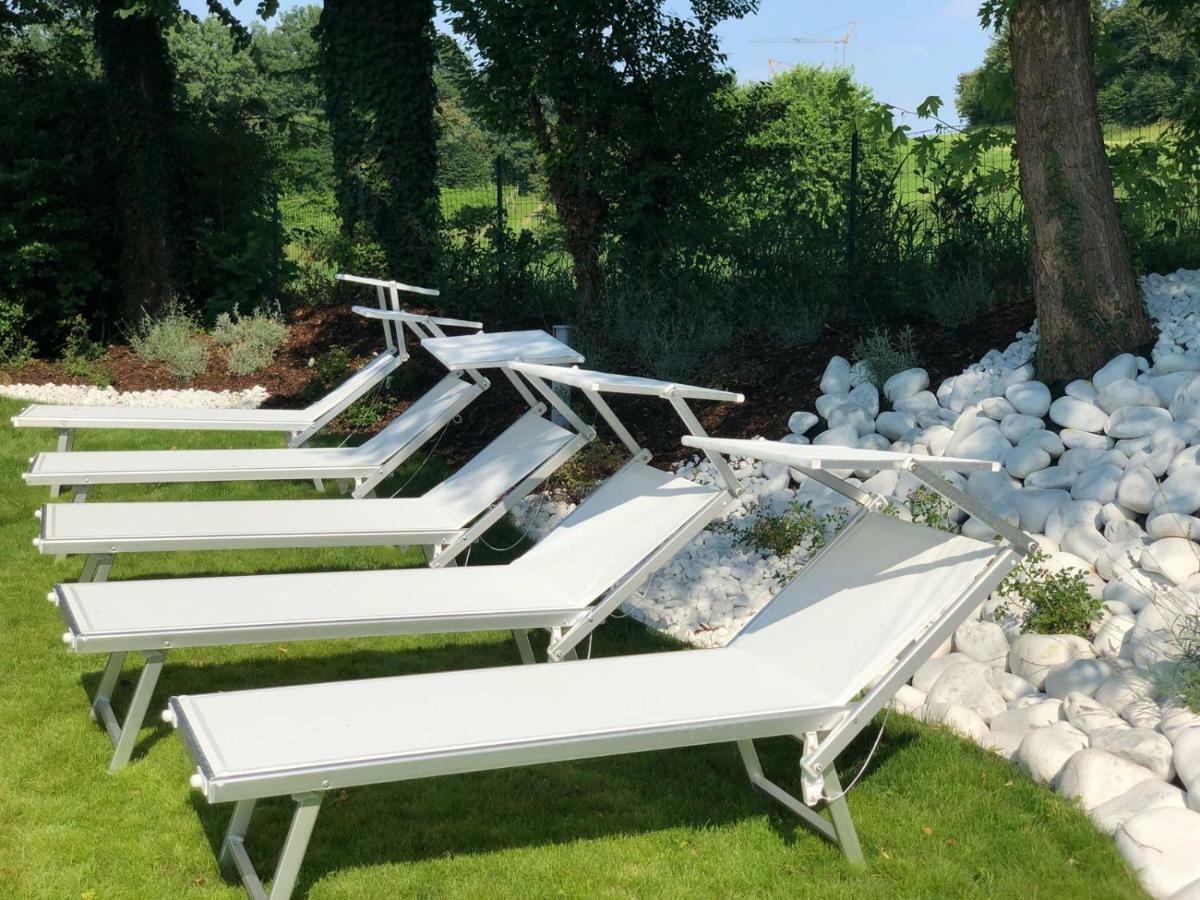 Italia Living Villa Padenghe sul Garda Exterior photo